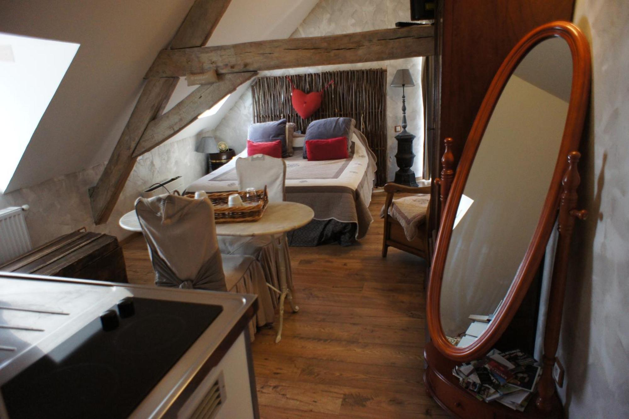 Aux Logis De La Solre Bed and Breakfast Ferrière-la-Petite Eksteriør billede