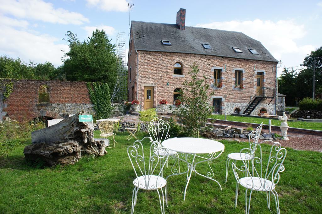 Aux Logis De La Solre Bed and Breakfast Ferrière-la-Petite Eksteriør billede